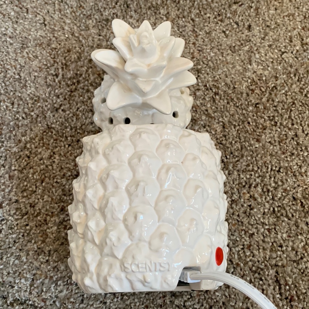 🍍 Scentsy Pineapple Warmer 🍍